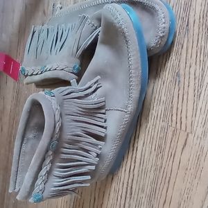 Minnetonka Booties